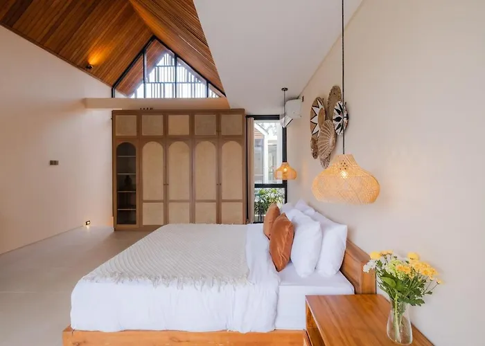 Large Private Pool Border Canggu & Pererenan Dalung (Bali)
